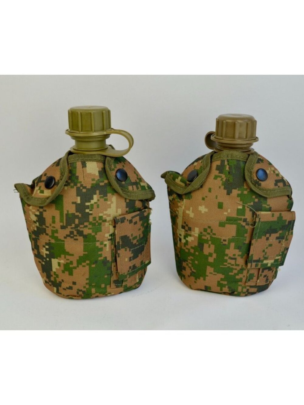 Lot 2 USMC Military Style Canteens, Pouches & Tin Canteen Cups